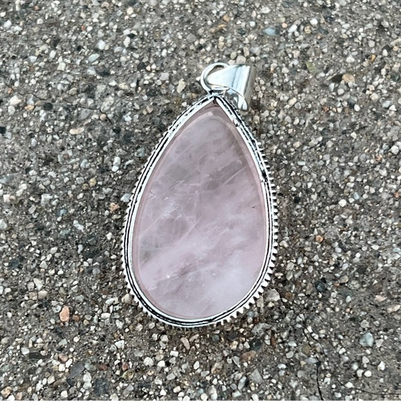 NEW Rose Quartz Pendant - Picture 2 of 3